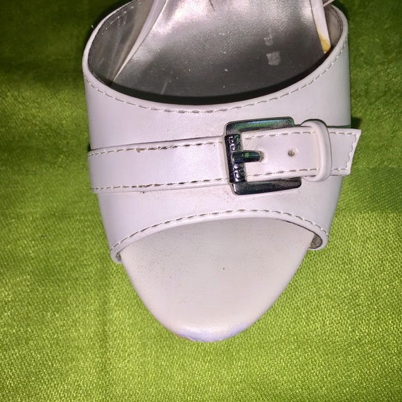 Guess White Platform Heels - Picture 7 of 8